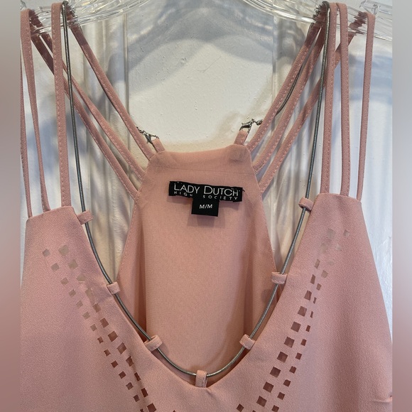 Lady Dutch High Society Soft Pink V-Neck Chain Accent Tank Top - Size M - Picture 2 of 5